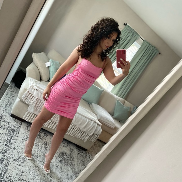 Pink backless dress - Picture 1 of 3